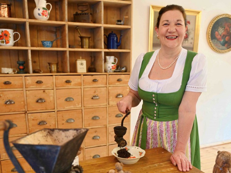 v1_mohnwirtin-rosemarie-neuwiesinger_graumohn-gequetscht-candrea-knura